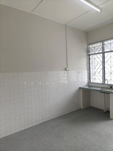 Rumah Teres 1 Tingkat untuk Disewa di Taman Johor Jaya (Johor Bahru) - Samuel Lee - Kitchen - PropertyGuru.com.my