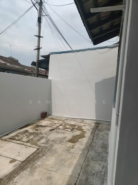 Rumah Teres 1 Tingkat untuk Disewa di Taman Johor Jaya (Johor Bahru) - Samuel Lee - Exterior - PropertyGuru.com.my