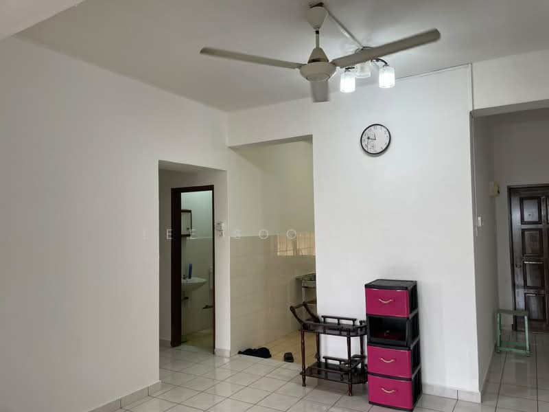 Pangsapuri untuk Disewa di Sri Lavender Apartment - Lee Soo Bee - Living Room - PropertyGuru.com.my
