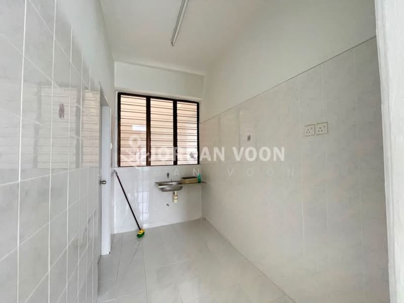 Kondominium untuk Dijual di Ferringhi Delima Condominium - Jordan Voon - Kitchen - PropertyGuru.com.my