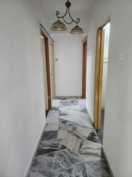 Pangsapuri untuk Disewa di Putra Permai Block C - Nora Dean - PropertyGuru.com.my