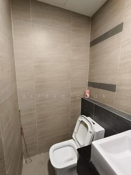 Pangsapuri untuk Dijual di Tribeca Condominium and Suites - Alfred Chua - Bathroom - PropertyGuru.com.my