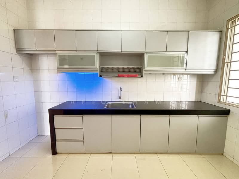 Kondominium untuk Dijual di Platinum Hill PV 8 - Afiq Sham - Kitchen - PropertyGuru.com.my