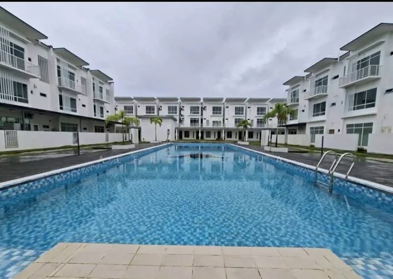 Rumah Bandar untuk Dijual di Batu Kawa (Kuching) - Alfred Chua - Exterior - PropertyGuru.com.my