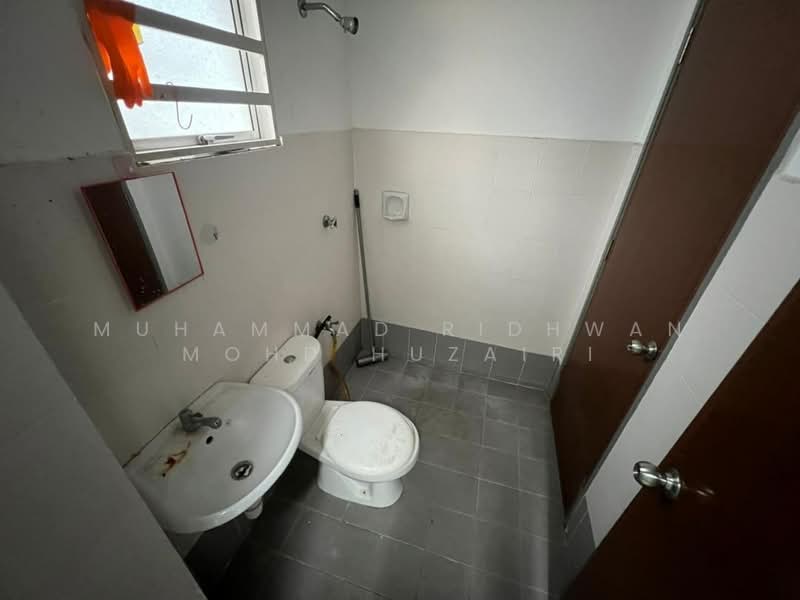 2-storey Terraced House for Sale in Bandar Puncak Alam (Puncak Alam) - Muhammad Ridhwan Mohd Huzairi - Bathroom - PropertyGuru.com.my