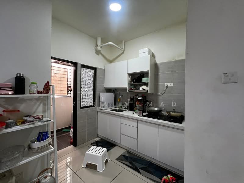 Kondominium untuk Dijual di Residensi Zamrud - Azira Ahmad - Kitchen - PropertyGuru.com.my