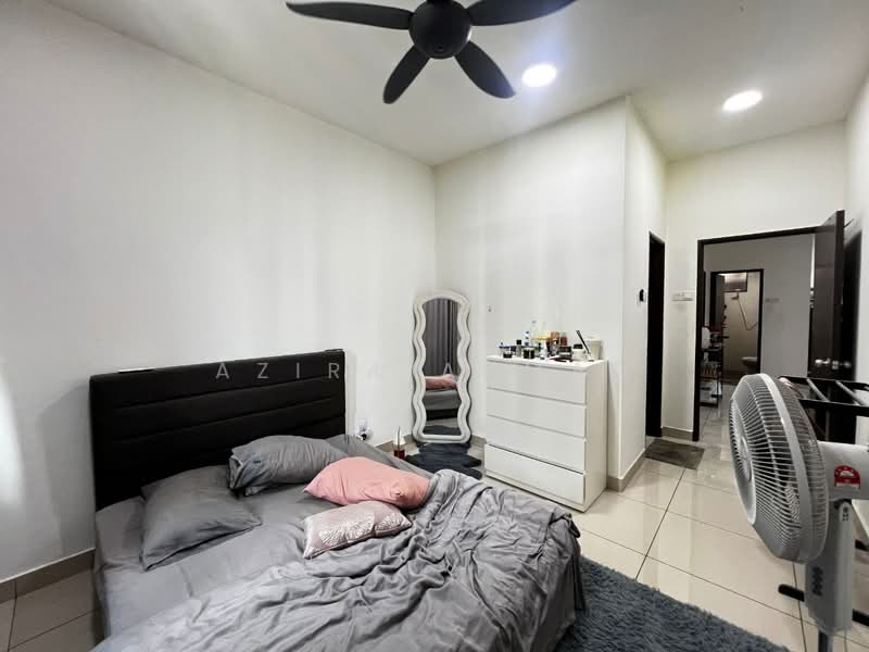 Kondominium untuk Dijual di Residensi Zamrud - Azira Ahmad - Bedroom - PropertyGuru.com.my