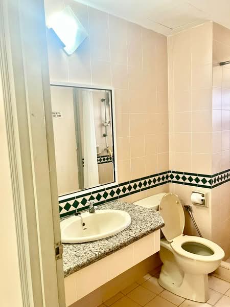 Kondominium untuk Disewa di The Straits View Condominium - Jessica Ma - Bathroom - PropertyGuru.com.my