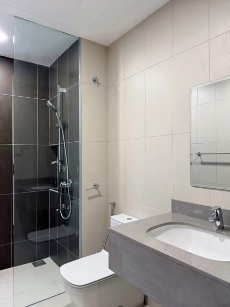 Kondominium untuk Disewa di One Cochrane Residence - Kim Ling - Master Bathroom - PropertyGuru.com.my