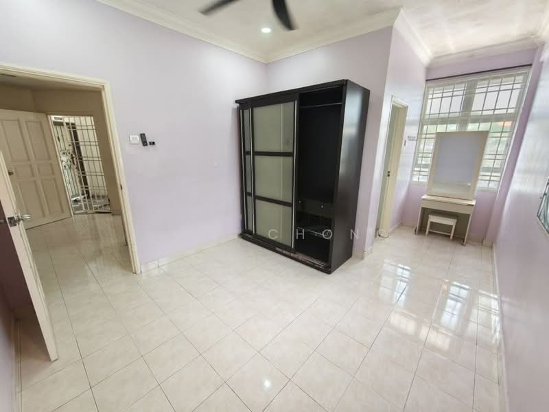 Pangsapuri untuk Dijual di Vista Seri Alam - Nico Chong - Bedroom - PropertyGuru.com.my