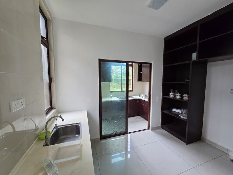 Bungalow for Sale in Diamond City (Semenyih) - Elaine Lee - Kitchen - PropertyGuru.com.my