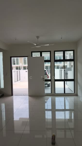 Rumah Teres 2 Tingkat untuk Disewa di Bandar Uda Utama (Johor Bahru) - Kc Teo - Entrance - PropertyGuru.com.my