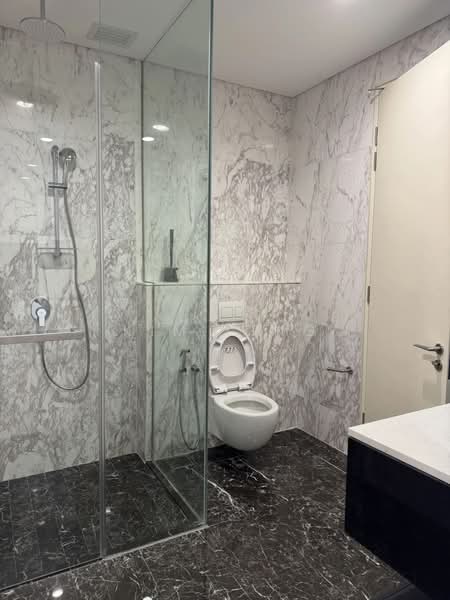 Servis Apartment untuk Disewa di SO Sofitel Kuala Lumpur Residences - Kim Ling - Master Bathroom - PropertyGuru.com.my