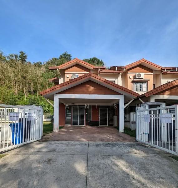2-storey Terraced House for Sale in Seksyen U9 (Shah Alam) - Zuraini Soh - Exterior - PropertyGuru.com.my