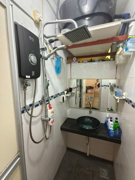 Flat for Sale at Taman Aman Perdana - M.K. Heng - Bathroom - PropertyGuru.com.my