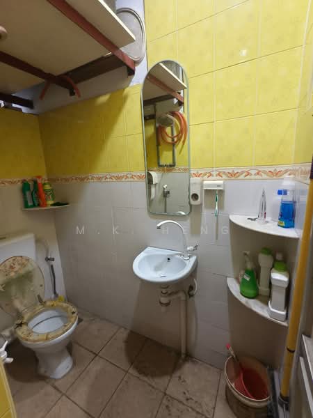 Flat for Sale at Taman Aman Perdana - M.K. Heng - Bathroom - PropertyGuru.com.my