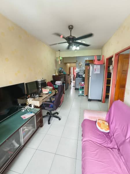 Flat for Sale at Taman Aman Perdana - M.K. Heng - Living Room - PropertyGuru.com.my