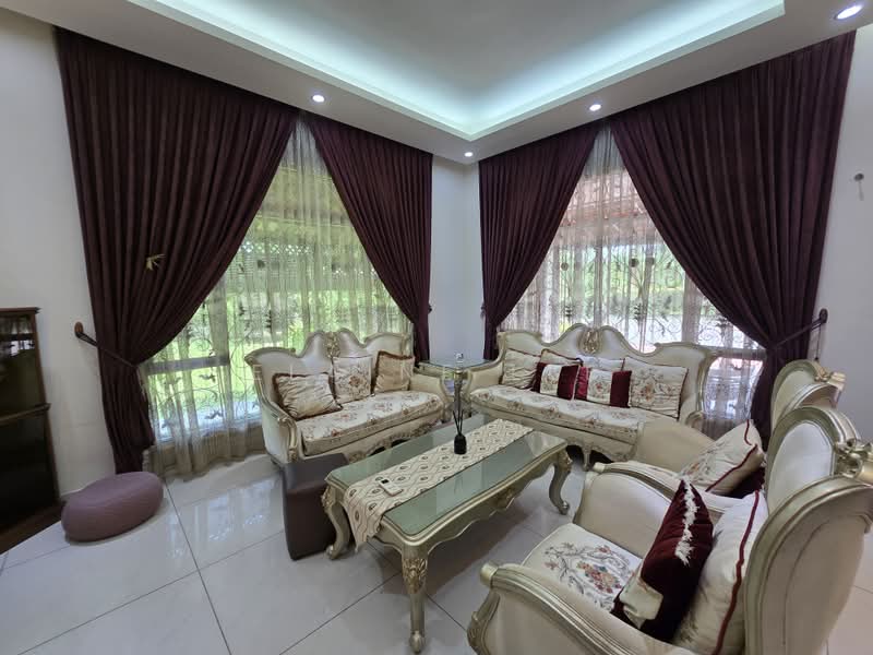 Rumah Banglo untuk Dijual di Diamond City (Semenyih) - Elaine Lee - Living Room - PropertyGuru.com.my
