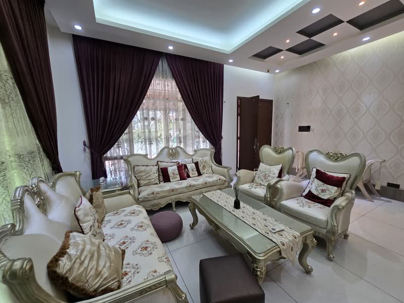 Rumah Banglo untuk Dijual di Diamond City (Semenyih) - Elaine Lee - Living Room - PropertyGuru.com.my