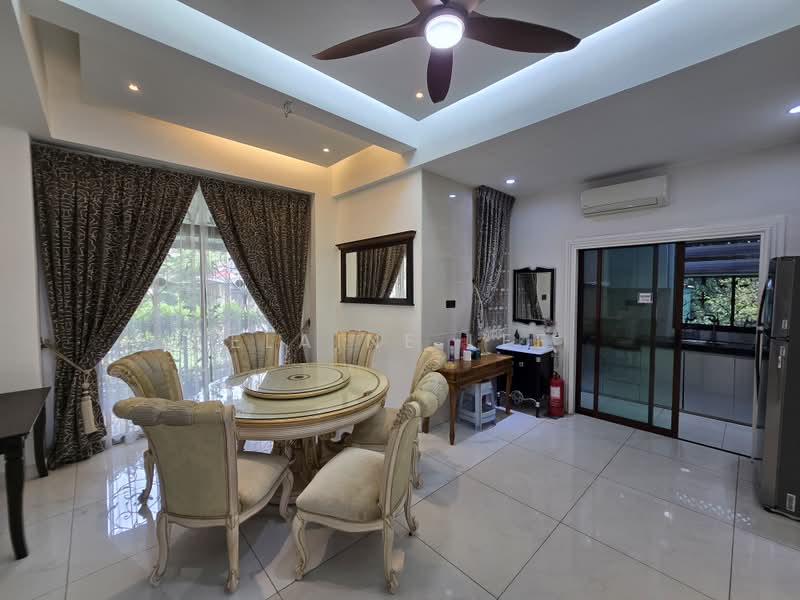 Rumah Banglo untuk Dijual di Diamond City (Semenyih) - Elaine Lee - Dining Room - PropertyGuru.com.my