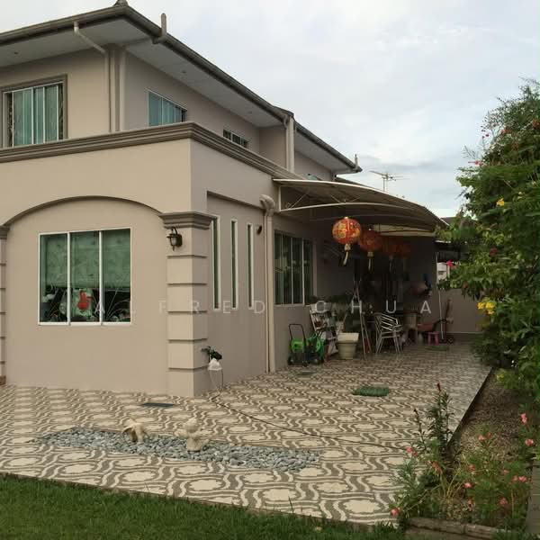 Semi-Detached House for Sale in Batu Kawa (Kuching) - Alfred Chua - Exterior - PropertyGuru.com.my