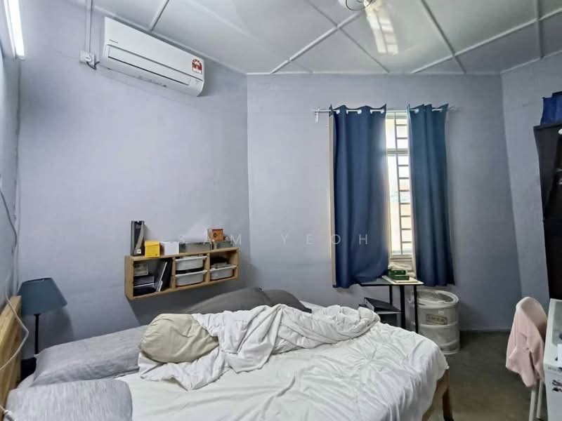Rumah Berkembar untuk Dijual di Kampung Sungai Nibong (Bayan Lepas) - Sam Yeoh - Bedroom - PropertyGuru.com.my