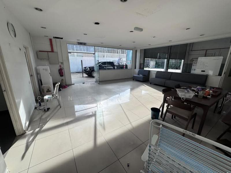 Gudang untuk Disewa di Taman Perindustrian Ayer Keroh (Bukit Katil) - Chin Siang Fong - Living Room - PropertyGuru.com.my