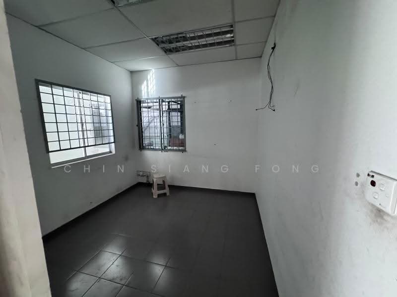 Gudang untuk Disewa di Taman Perindustrian Ayer Keroh (Bukit Katil) - Chin Siang Fong - Interior - PropertyGuru.com.my