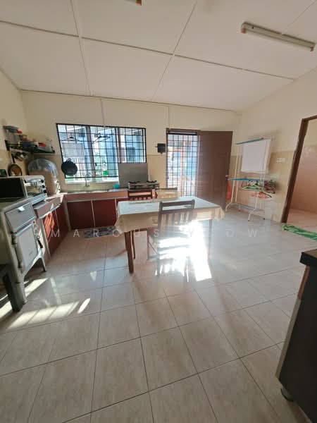 1-storey Terraced House for Sale in Taman Ampang Jaya (Sikamat) - Marcus Yeow - Kitchen - PropertyGuru.com.my