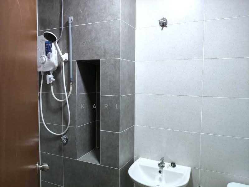 Rumah Teres 2 Tingkat untuk Disewa di Gelang Patah (Johor) - Karl Lim - Bathroom - PropertyGuru.com.my