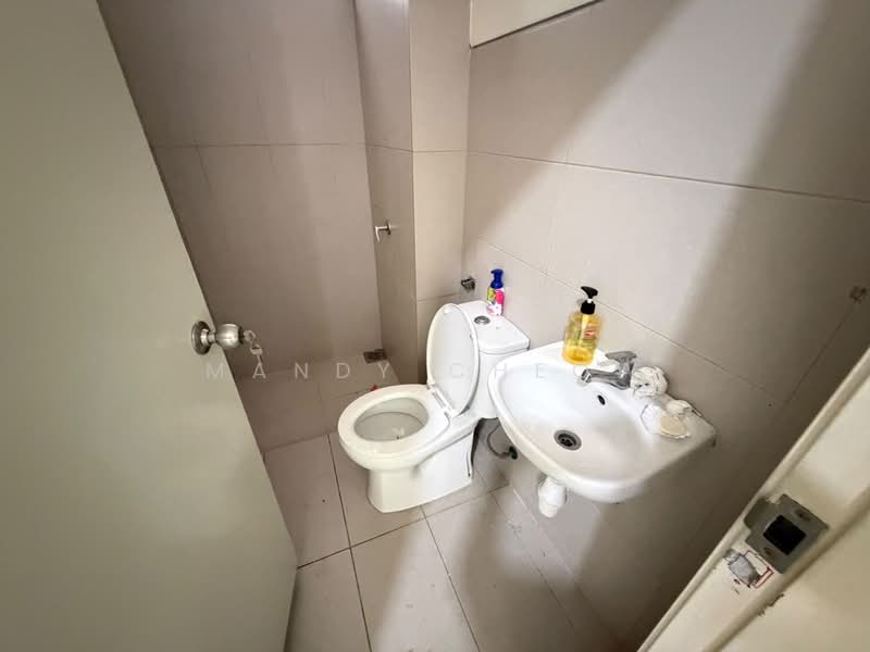 Rumah Teres untuk Disewa di Bandar Country Homes (Rawang) - Mandy Cheow - Bathroom - PropertyGuru.com.my