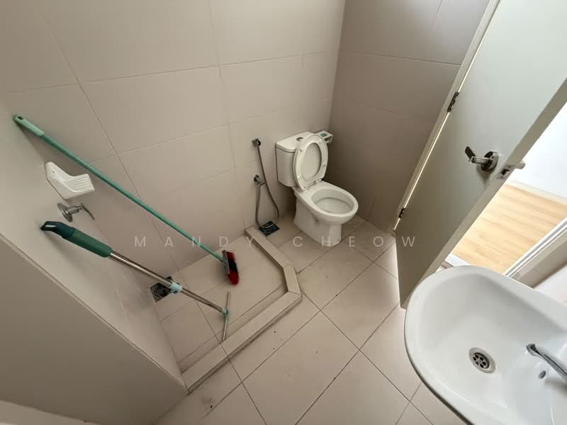 Rumah Teres untuk Disewa di Bandar Country Homes (Rawang) - Mandy Cheow - Bathroom - PropertyGuru.com.my