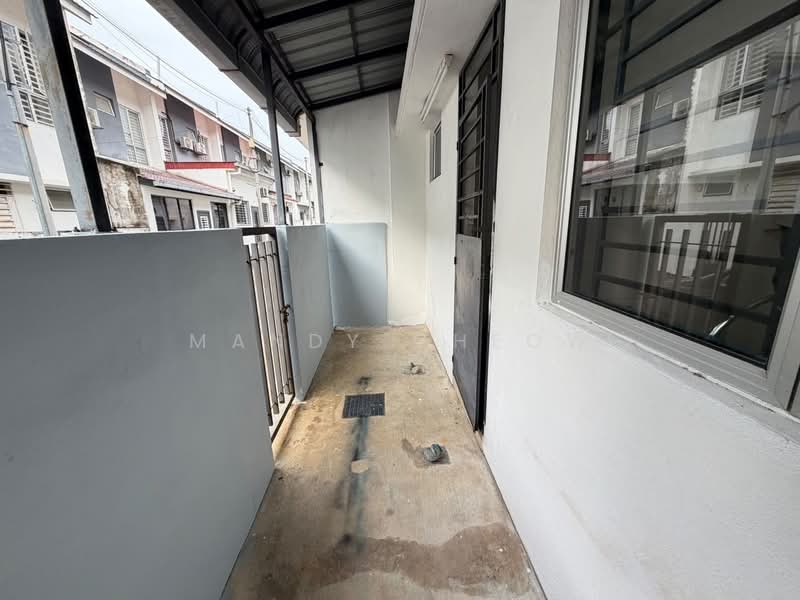 Rumah Teres untuk Disewa di Bandar Country Homes (Rawang) - Mandy Cheow - Exterior - PropertyGuru.com.my