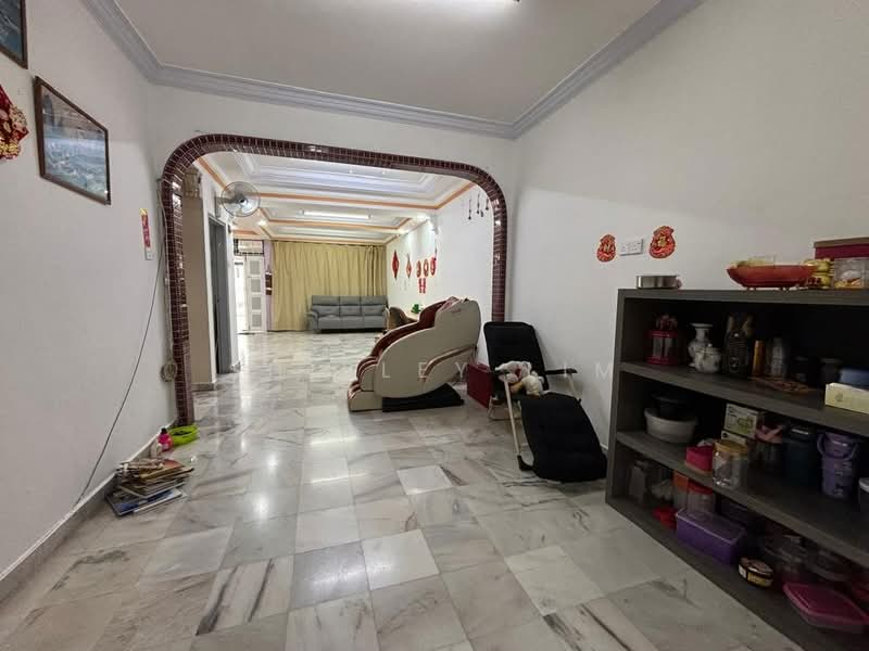2-storey Terraced House for Sale in Taman Desa Cemerlang (Ulu Tiram) - Shirley Lim - Living Room - PropertyGuru.com.my