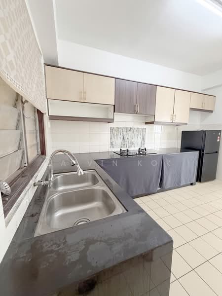 Pangsapuri untuk Disewa di Sri Lavender Apartment - Calvin Kok - Kitchen - PropertyGuru.com.my
