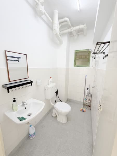 Pangsapuri untuk Disewa di Sri Lavender Apartment - Calvin Kok - Bathroom - PropertyGuru.com.my