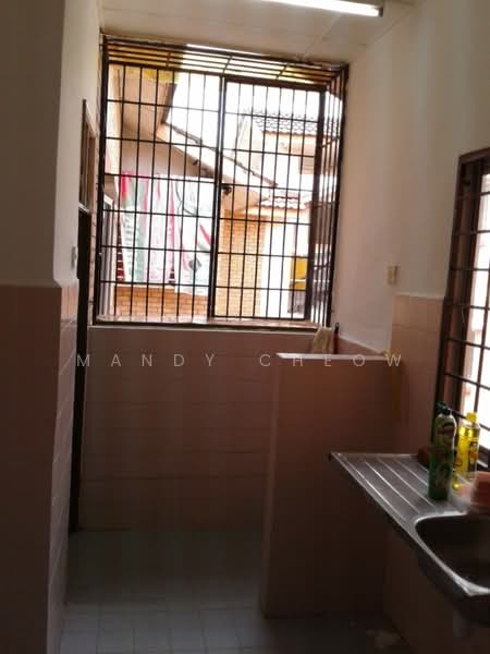 Flat for Sale at Rajawali Apartment - Mandy Cheow - Kitchen - PropertyGuru.com.my