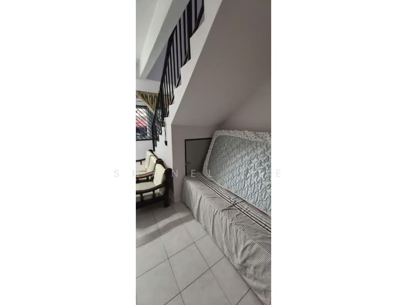 Rumah Teres 2 Tingkat untuk Dijual di Taman Kampung Majid (Kluang) - Shanel Tee - Living Room - PropertyGuru.com.my