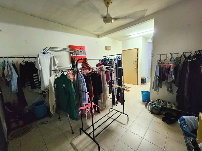 Pangsapuri untuk Dijual di Pusat Komersial Seksyen 7 - Hairi Halim - PropertyGuru.com.my