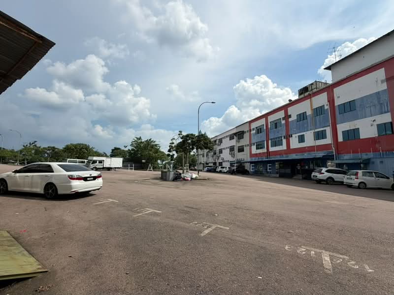 Kedai untuk Disewa di Kluang (Johor) - Shanel Tee - Exterior - PropertyGuru.com.my