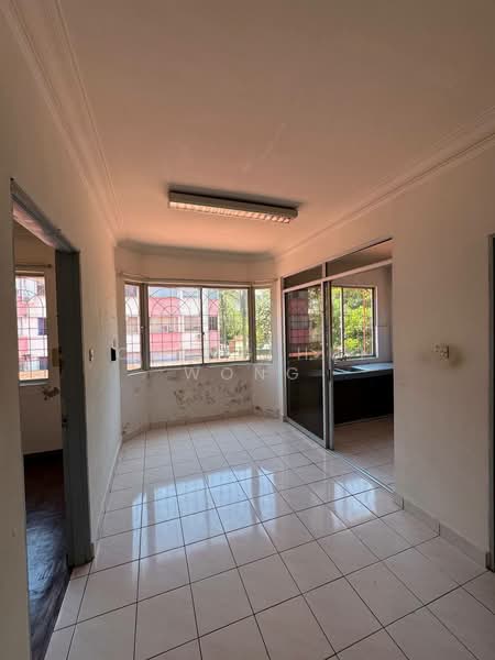 Pangsapuri untuk Dijual di Beverly Hills 5 - Ching Hui Wong - Interior - PropertyGuru.com.my