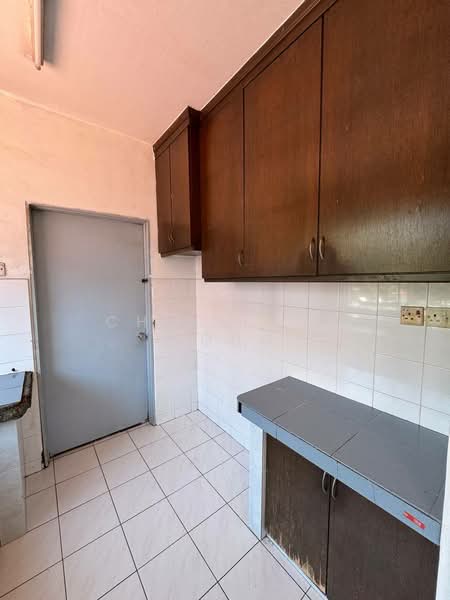Pangsapuri untuk Dijual di Beverly Hills 5 - Ching Hui Wong - Kitchen - PropertyGuru.com.my