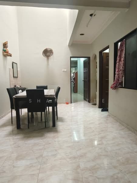 Rumah Teres 1 Tingkat untuk Dijual di Taman Dato Amar Diraja (Kluang) - Shanel Tee - Dining Room - PropertyGuru.com.my