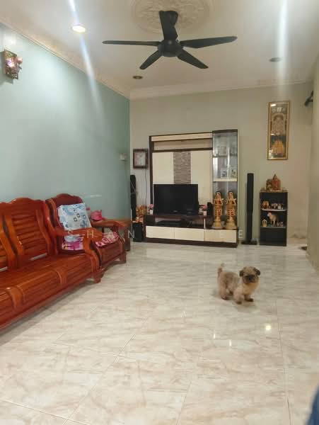 Rumah Teres 1 Tingkat untuk Dijual di Taman Dato Amar Diraja (Kluang) - Shanel Tee - Living Room - PropertyGuru.com.my
