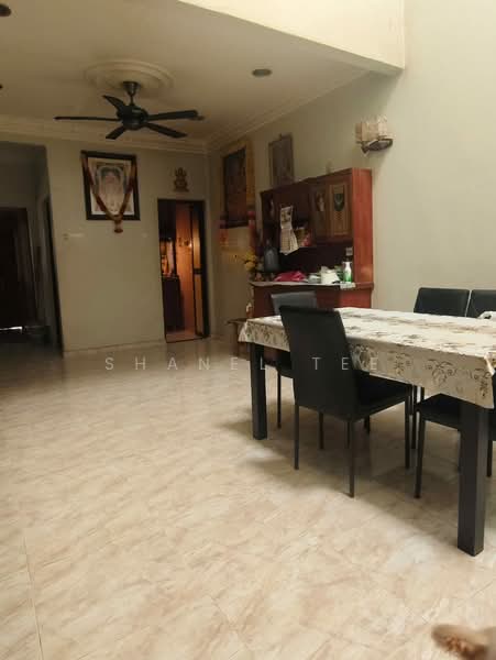 Rumah Teres 1 Tingkat untuk Dijual di Taman Dato Amar Diraja (Kluang) - Shanel Tee - Dining Room - PropertyGuru.com.my