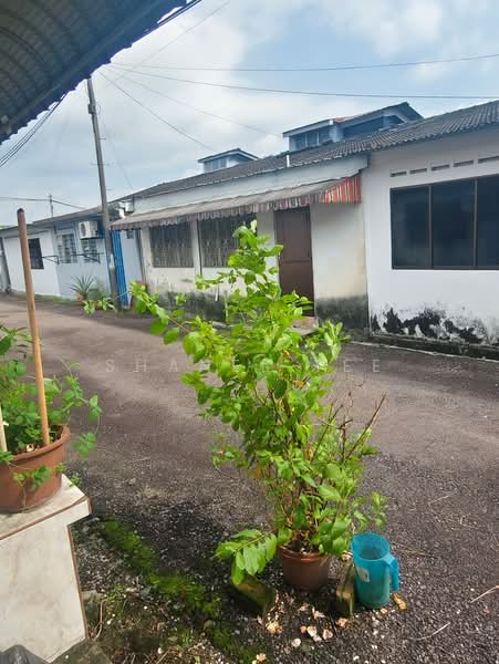 Rumah Teres 1 Tingkat untuk Dijual di Taman Dato Amar Diraja (Kluang) - Shanel Tee - Exterior - PropertyGuru.com.my