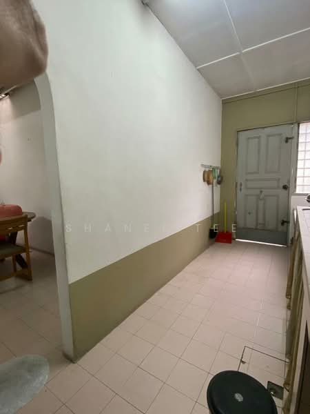 Rumah Teres 2 Tingkat untuk Dijual di Taman Kluang Barat (Kluang) - Shanel Tee - Kitchen - PropertyGuru.com.my