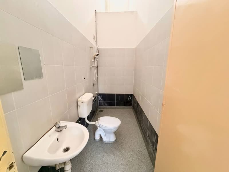 2-storey Terraced House for Sale in Taman JP Perdana (Johor Bahru) - Yik Tat - PropertyGuru.com.my
