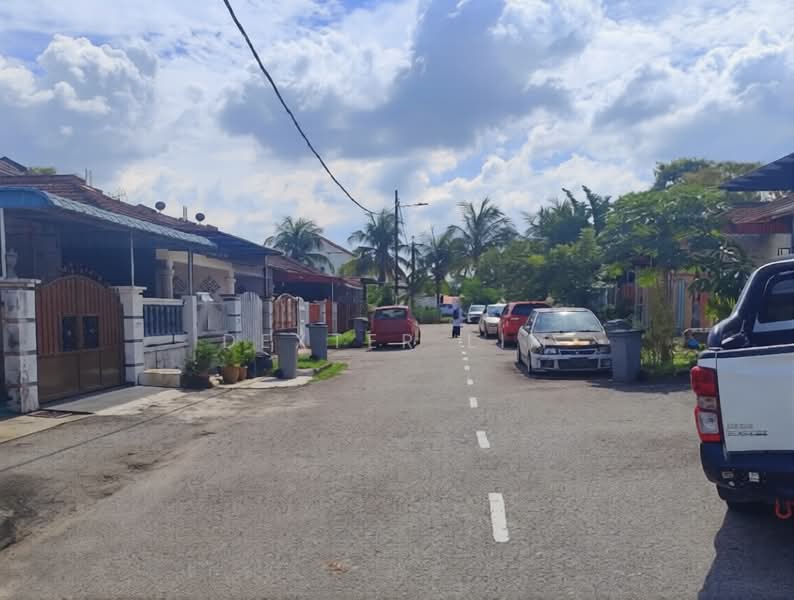 1-storey Terraced House for Sale in Pasir Gudang (Johor) - Dexter Lim - Exterior - PropertyGuru.com.my