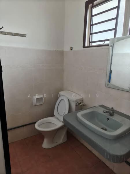 Townhouse for Rent in Johor Bahru (Johor) - April Chin - Bathroom - PropertyGuru.com.my